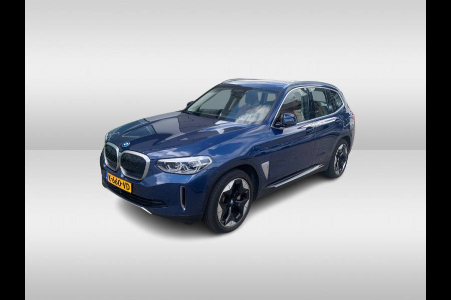 BMW iX3 Executive 80 kWh / Panoramadak / Camera / Head-up / 20'' / Leder / Harman Kardon / Navigatie / Memory seats / Dodehoek / DAB / Stoelverwarming / Cruise Control Adaptief BMW iX3 Executive 80 kWh / Panoramadak / Camera / Head-up / 20'' / Leder / Harman Kardon / Navigatie / Memory seats / Dodehoek / DAB / Stoelverwarming / Cruise Control Adaptief
