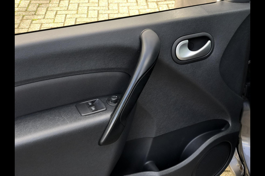 Renault Kangoo Family 1.2 TCe | Android Auto, Navi, Airco, PDC, Radio | Netjes onderhouden | Renault Kangoo Family 1.2 TCe | Android Auto, Navi, Airco, PDC, Radio | Netjes onderhouden |