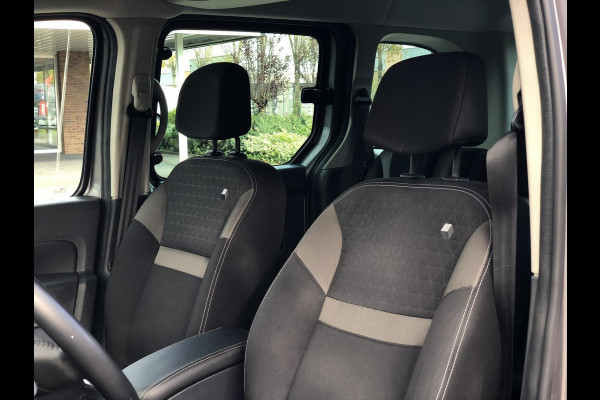 Renault Kangoo Family 1.2 TCe | Android Auto, Navi, Airco, PDC, Radio | Netjes onderhouden | Renault Kangoo Family 1.2 TCe | Android Auto, Navi, Airco, PDC, Radio | Netjes onderhouden |