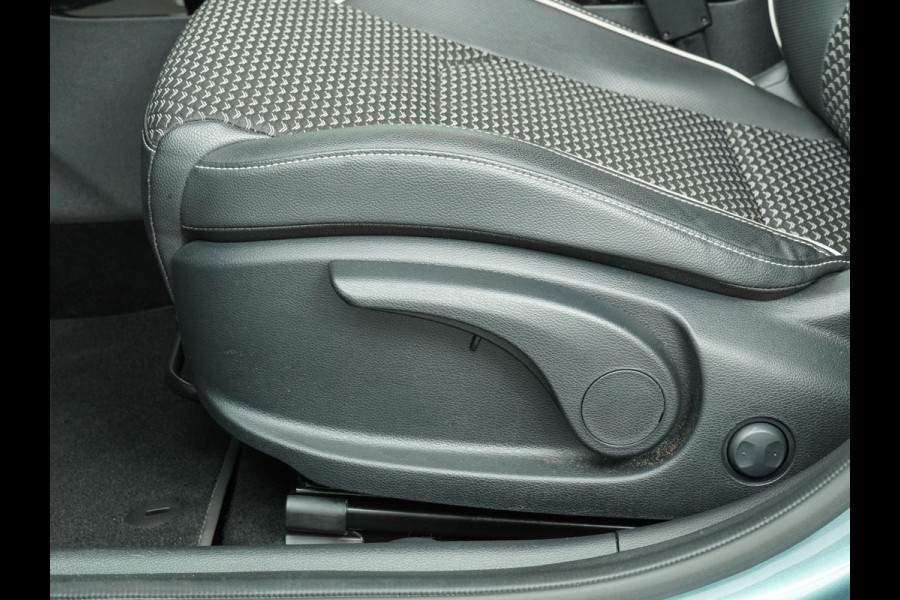Kia Ceed Sportswagon 1.5 T-GDi DynamicPlusLine - Navigatie - Stoel/Stuur Verwarming - Dodehoek Detectie - LED Koplampen - Fabrieksgarantie tot 2031