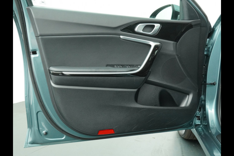 Kia Ceed Sportswagon 1.5 T-GDi DynamicPlusLine - Navigatie - Stoel/Stuur Verwarming - Dodehoek Detectie - LED Koplampen - Fabrieksgarantie tot 2031
