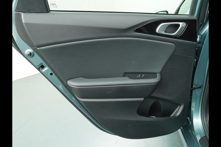 Kia Ceed Sportswagon 1.5 T-GDi DynamicPlusLine - Navigatie - Stoel/Stuur Verwarming - Dodehoek Detectie - LED Koplampen - Fabrieksgarantie tot 2031