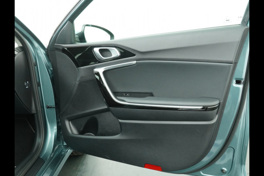 Kia Ceed Sportswagon 1.5 T-GDi DynamicPlusLine - Navigatie - Stoel/Stuur Verwarming - Dodehoek Detectie - LED Koplampen - Fabrieksgarantie tot 2031