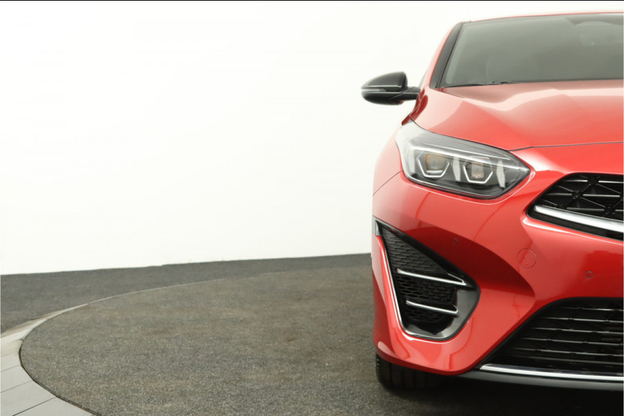 Kia ProCeed 1.5 T-GDi GT-Line - Led Koplampen - Adaptief Cruise Control - Navigatie - Climate Control - Fabrieksgarantie Tot 2031 Kia ProCeed 1.5 T-GDi GT-Line - Led Koplampen - Adaptief Cruise Control - Navigatie - Climate Control - Fabrieksgarantie Tot 2031