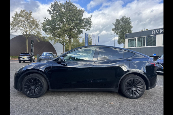 Tesla Model Y Long Range AWD 75 kWh AUTOPILOT| ACHTERBANK VERWARMD| STOEL+ STUUR VERW. | TESLA GARANTIE AANDRIJFLIJN EN ACCU T/M 07-2031/192.000KM Tesla Model Y Long Range AWD 75 kWh AUTOPILOT| ACHTERBANK VERWARMD| STOEL+ STUUR VERW. | TESLA GARANTIE AANDRIJFLIJN EN ACCU T/M 07-2031/192.000KM