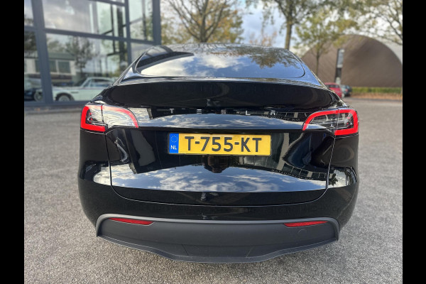 Tesla Model Y Long Range AWD 75 kWh AUTOPILOT| ACHTERBANK VERWARMD| STOEL+ STUUR VERW. | TESLA GARANTIE AANDRIJFLIJN EN ACCU T/M 07-2031/192.000KM Tesla Model Y Long Range AWD 75 kWh AUTOPILOT| ACHTERBANK VERWARMD| STOEL+ STUUR VERW. | TESLA GARANTIE AANDRIJFLIJN EN ACCU T/M 07-2031/192.000KM
