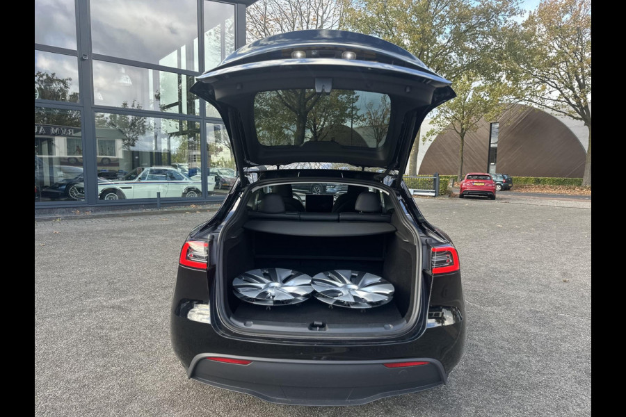 Tesla Model Y Long Range AWD 75 kWh AUTOPILOT| ACHTERBANK VERWARMD| STOEL+ STUUR VERW. | TESLA GARANTIE AANDRIJFLIJN EN ACCU T/M 07-2031/192.000KM Tesla Model Y Long Range AWD 75 kWh AUTOPILOT| ACHTERBANK VERWARMD| STOEL+ STUUR VERW. | TESLA GARANTIE AANDRIJFLIJN EN ACCU T/M 07-2031/192.000KM