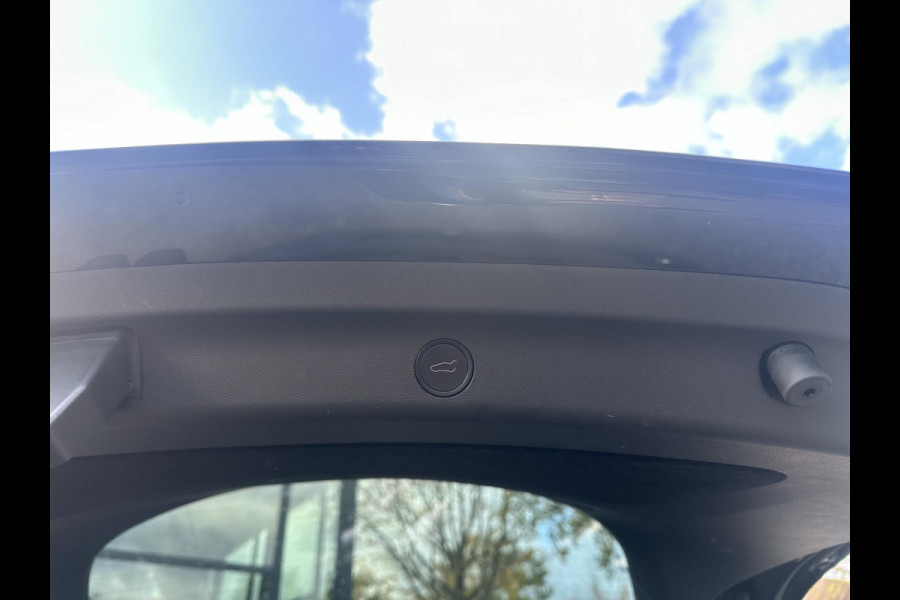 Tesla Model Y Long Range AWD 75 kWh AUTOPILOT| ACHTERBANK VERWARMD| STOEL+ STUUR VERW. | TESLA GARANTIE AANDRIJFLIJN EN ACCU T/M 07-2031/192.000KM Tesla Model Y Long Range AWD 75 kWh AUTOPILOT| ACHTERBANK VERWARMD| STOEL+ STUUR VERW. | TESLA GARANTIE AANDRIJFLIJN EN ACCU T/M 07-2031/192.000KM