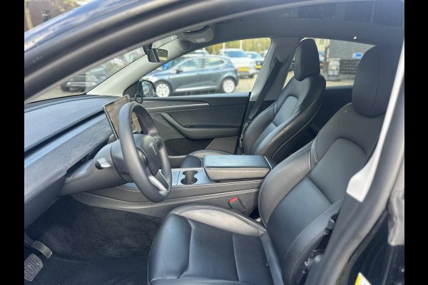 Tesla Model Y Long Range AWD 75 kWh AUTOPILOT| ACHTERBANK VERWARMD| STOEL+ STUUR VERW. | TESLA GARANTIE AANDRIJFLIJN EN ACCU T/M 07-2031/192.000KM Tesla Model Y Long Range AWD 75 kWh AUTOPILOT| ACHTERBANK VERWARMD| STOEL+ STUUR VERW. | TESLA GARANTIE AANDRIJFLIJN EN ACCU T/M 07-2031/192.000KM