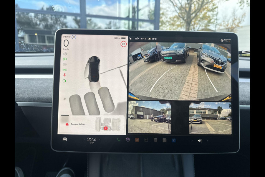 Tesla Model Y Long Range AWD 75 kWh AUTOPILOT| ACHTERBANK VERWARMD| STOEL+ STUUR VERW. | TESLA GARANTIE AANDRIJFLIJN EN ACCU T/M 07-2031/192.000KM Tesla Model Y Long Range AWD 75 kWh AUTOPILOT| ACHTERBANK VERWARMD| STOEL+ STUUR VERW. | TESLA GARANTIE AANDRIJFLIJN EN ACCU T/M 07-2031/192.000KM