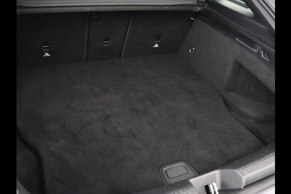 Mercedes-Benz CLA-Klasse Shooting Brake 250e Urban | Carplay | Park Assist | Navigatie | Camera | DAB | Half leder | Full LED | PHEV | Plug In