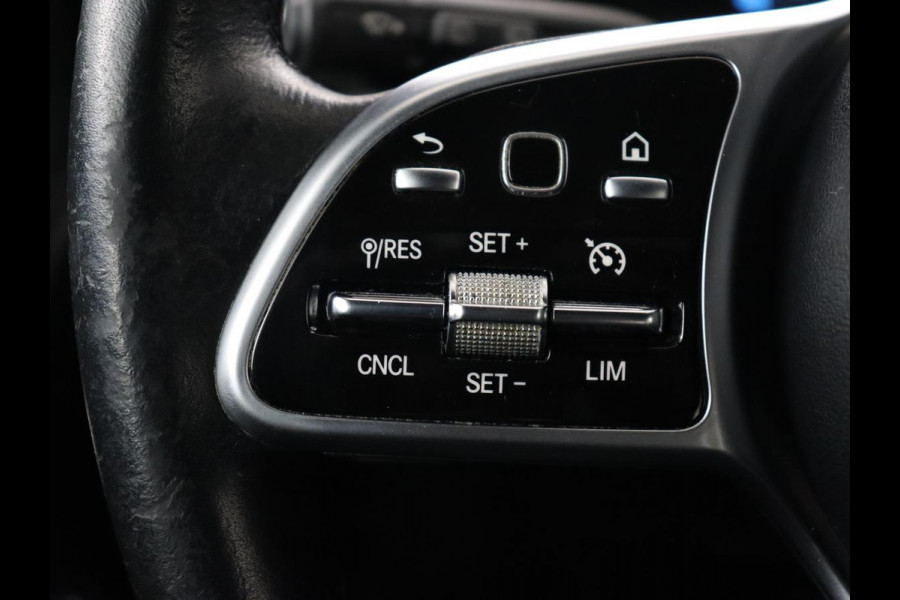 Mercedes-Benz CLA-Klasse Shooting Brake 250e Urban | Carplay | Park Assist | Navigatie | Camera | DAB | Half leder | Full LED | PHEV | Plug In