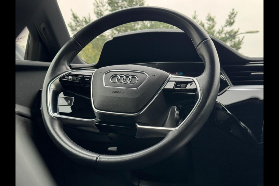 Audi e-tron E-tron 55 quattro 408 pk advanced Pro S Line Plus 95 kWh, SOH 94,6 %, camera , trekhaak,lederen sportinterieur Audi e-tron E-tron 55 quattro 408 pk advanced Pro S Line Plus 95 kWh, SOH 94,6 %, camera , trekhaak,lederen sportinterieur