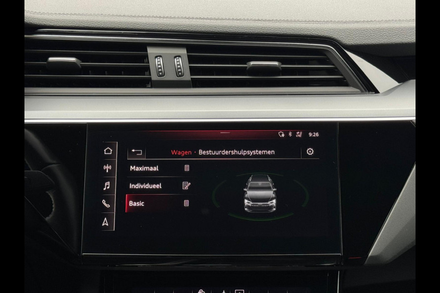 Audi e-tron E-tron 55 quattro 408 pk advanced Pro S Line Plus 95 kWh, SOH 94,6 %, camera , trekhaak,lederen sportinterieur Audi e-tron E-tron 55 quattro 408 pk advanced Pro S Line Plus 95 kWh, SOH 94,6 %, camera , trekhaak,lederen sportinterieur