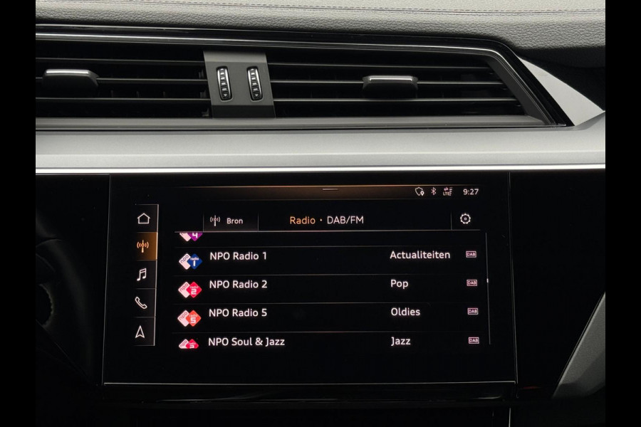 Audi e-tron E-tron 55 quattro 408 pk advanced Pro S Line Plus 95 kWh, SOH 94,6 %, camera , trekhaak,lederen sportinterieur Audi e-tron E-tron 55 quattro 408 pk advanced Pro S Line Plus 95 kWh, SOH 94,6 %, camera , trekhaak,lederen sportinterieur