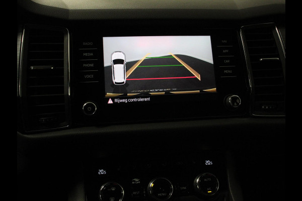 Škoda Kodiaq 1.5 TSI 150pk Automaat Ambition 7 persoons | Navigatie | Climate control | Cruise control | Camera | Lichtmetalen velgen | Parkeer sensoren | Stoelverwarming voor