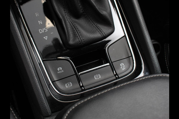 Škoda Kodiaq 1.5 TSI 150pk Automaat Ambition 7 persoons | Navigatie | Climate control | Cruise control | Camera | Lichtmetalen velgen | Parkeer sensoren | Stoelverwarming voor