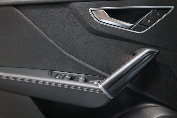 Audi Q2 1.0 TFSI S-LINE LED/SFEER/LMV/PDC/CRUISE/ECC/12 MND GARANTIE! Audi Q2 1.0 TFSI S-LINE LED/SFEER/LMV/PDC/CRUISE/ECC/12 MND GARANTIE!