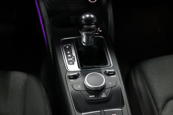 Audi Q2 1.0 TFSI S-LINE LED/SFEER/LMV/PDC/CRUISE/ECC/12 MND GARANTIE! Audi Q2 1.0 TFSI S-LINE LED/SFEER/LMV/PDC/CRUISE/ECC/12 MND GARANTIE!