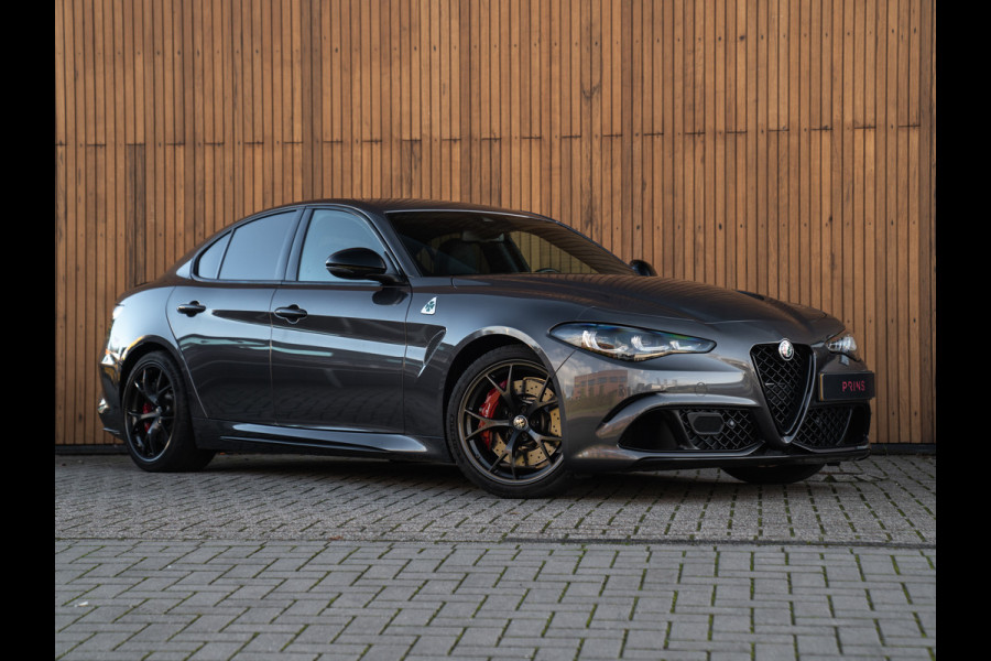 Alfa Romeo Giulia 2.9 V6 Quadrifoglio MY25 | Harman/Kardon | Adapt. cruise | CarPlay Alfa Romeo Giulia 2.9 V6 Quadrifoglio MY25 | Harman/Kardon | Adapt. cruise | CarPlay