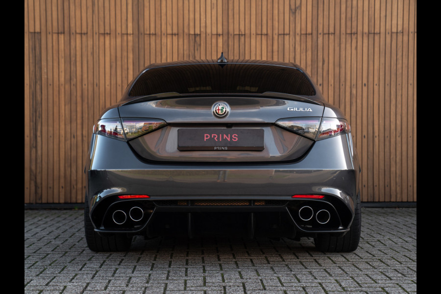 Alfa Romeo Giulia 2.9 V6 Quadrifoglio MY25 | Harman/Kardon | Adapt. cruise | CarPlay Alfa Romeo Giulia 2.9 V6 Quadrifoglio MY25 | Harman/Kardon | Adapt. cruise | CarPlay