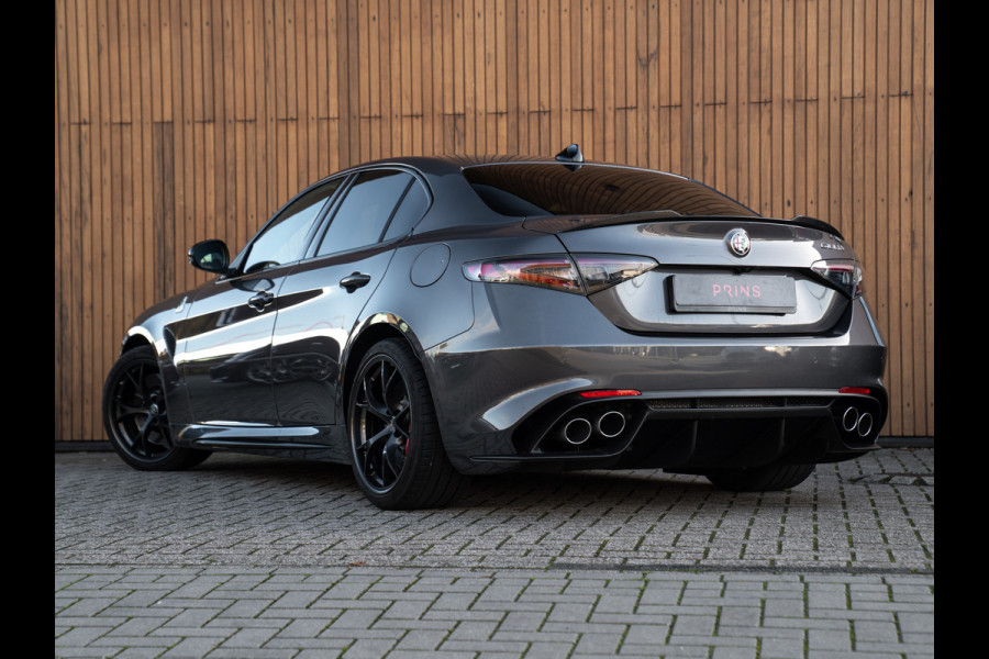 Alfa Romeo Giulia 2.9 V6 Quadrifoglio MY25 | Harman/Kardon | Adapt. cruise | CarPlay Alfa Romeo Giulia 2.9 V6 Quadrifoglio MY25 | Harman/Kardon | Adapt. cruise | CarPlay