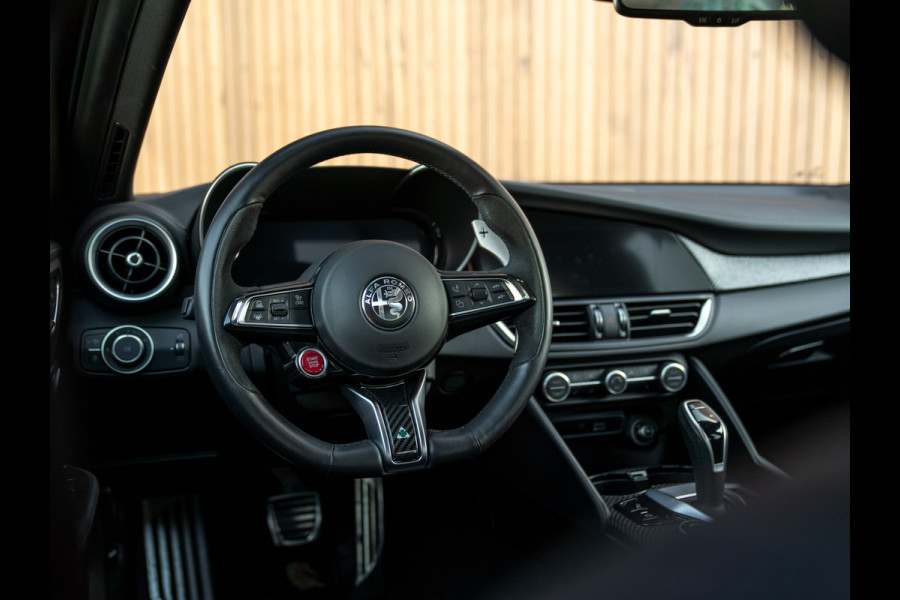 Alfa Romeo Giulia 2.9 V6 Quadrifoglio MY25 | Harman/Kardon | Adapt. cruise | CarPlay Alfa Romeo Giulia 2.9 V6 Quadrifoglio MY25 | Harman/Kardon | Adapt. cruise | CarPlay