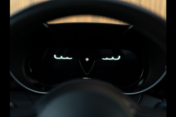 Alfa Romeo Giulia 2.9 V6 Quadrifoglio MY25 | Harman/Kardon | Adapt. cruise | CarPlay Alfa Romeo Giulia 2.9 V6 Quadrifoglio MY25 | Harman/Kardon | Adapt. cruise | CarPlay