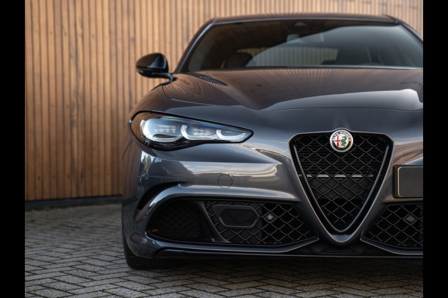 Alfa Romeo Giulia 2.9 V6 Quadrifoglio MY25 | Harman/Kardon | Adapt. cruise | CarPlay Alfa Romeo Giulia 2.9 V6 Quadrifoglio MY25 | Harman/Kardon | Adapt. cruise | CarPlay