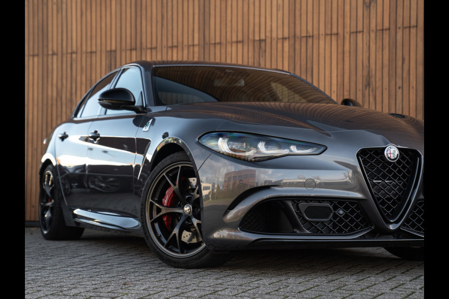 Alfa Romeo Giulia 2.9 V6 Quadrifoglio MY25 | Harman/Kardon | Adapt. cruise | CarPlay Alfa Romeo Giulia 2.9 V6 Quadrifoglio MY25 | Harman/Kardon | Adapt. cruise | CarPlay