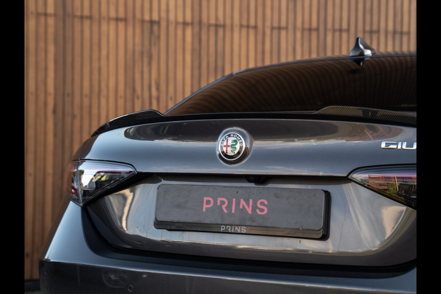 Alfa Romeo Giulia 2.9 V6 Quadrifoglio MY25 | Harman/Kardon | Adapt. cruise | CarPlay Alfa Romeo Giulia 2.9 V6 Quadrifoglio MY25 | Harman/Kardon | Adapt. cruise | CarPlay