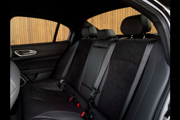 Alfa Romeo Giulia 2.9 V6 Quadrifoglio | Adapt. cruise | Harman/Kardon | CarPlay