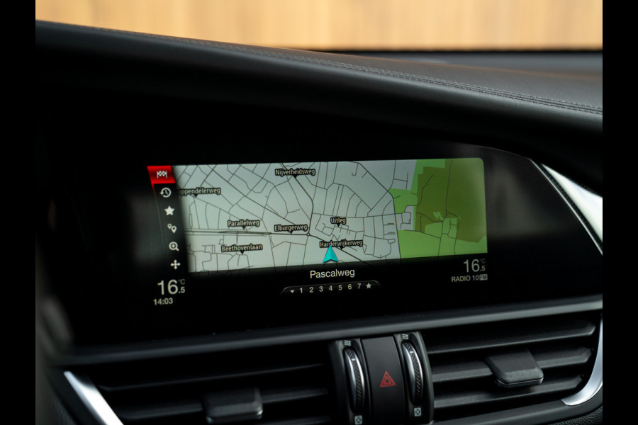 Alfa Romeo Giulia 2.9 V6 Quadrifoglio | Adapt. cruise | Harman/Kardon | CarPlay