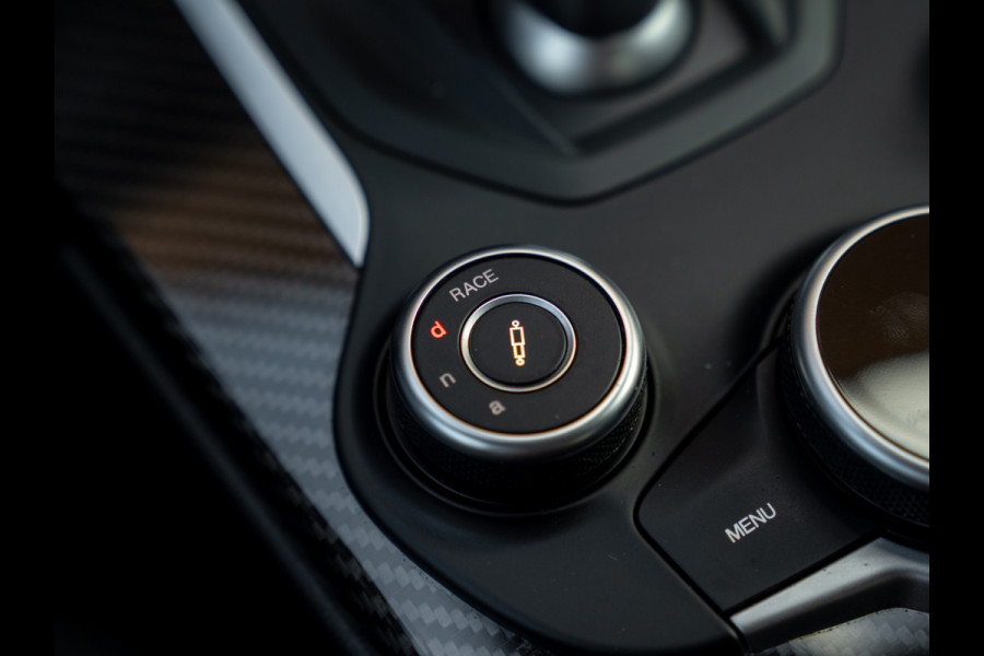 Alfa Romeo Giulia 2.9 V6 Quadrifoglio | Adapt. cruise | Harman/Kardon | CarPlay