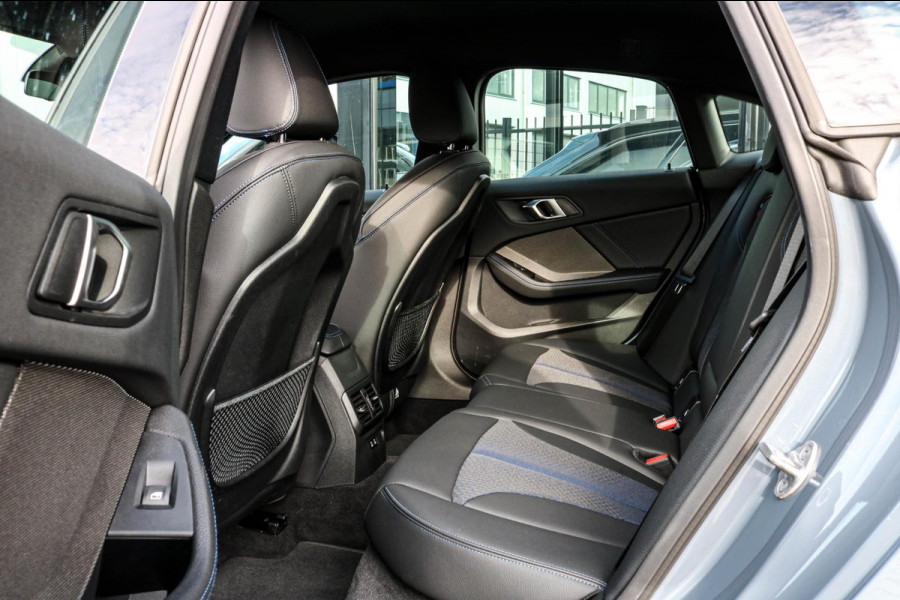 BMW 2 Serie Gran Coupé 218i M-SPORT - HARMAN KARDON - HEAD UP - CAMERA - MEMORY BMW 2 Serie Gran Coupé 218i M-SPORT - HARMAN KARDON - HEAD UP - CAMERA - MEMORY