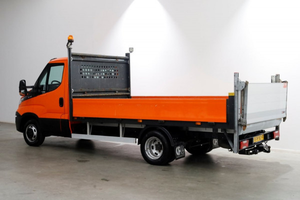 Iveco Daily 35C14 136pk Open Laadbak met laadklep en trekhaak 3500kg 02-2020 Iveco Daily 35C14 136pk Open Laadbak met laadklep en trekhaak 3500kg 02-2020