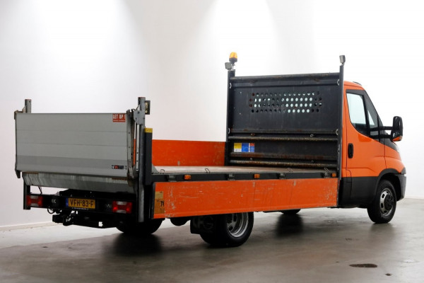 Iveco Daily 35C14 136pk Open Laadbak met laadklep en trekhaak 3500kg 02-2020 Iveco Daily 35C14 136pk Open Laadbak met laadklep en trekhaak 3500kg 02-2020
