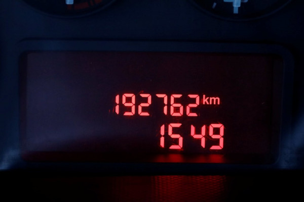 Iveco Daily 35C14 136pk Open Laadbak met laadklep en trekhaak 3500kg 02-2020 Iveco Daily 35C14 136pk Open Laadbak met laadklep en trekhaak 3500kg 02-2020