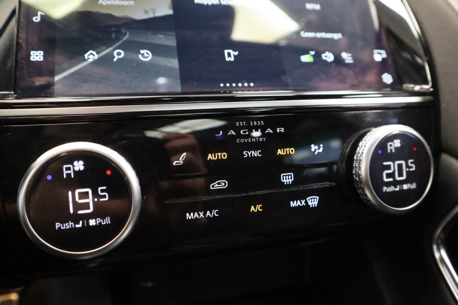 Jaguar E-Pace 1.5 P300e AWD R-Dynamic SE Black Pack ACC Suedecloth hemel