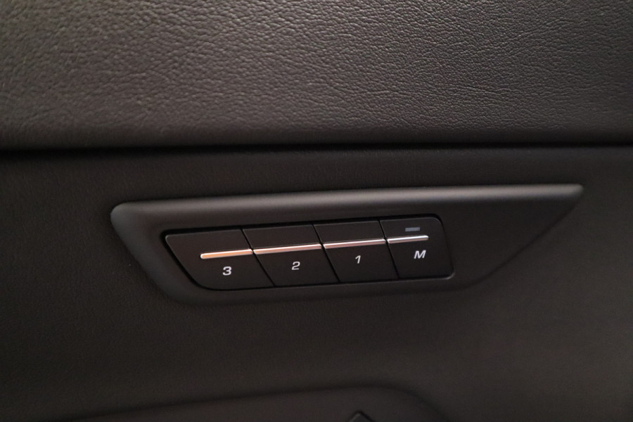 Jaguar E-Pace 1.5 P300e AWD R-Dynamic SE Black Pack ACC Suedecloth hemel