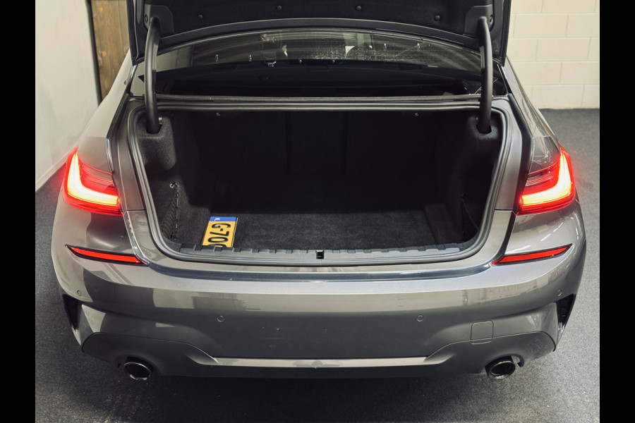 BMW 3-serie 320i High Ex. M-Sport ShadowLine | 19" | Leder | Trekhaak