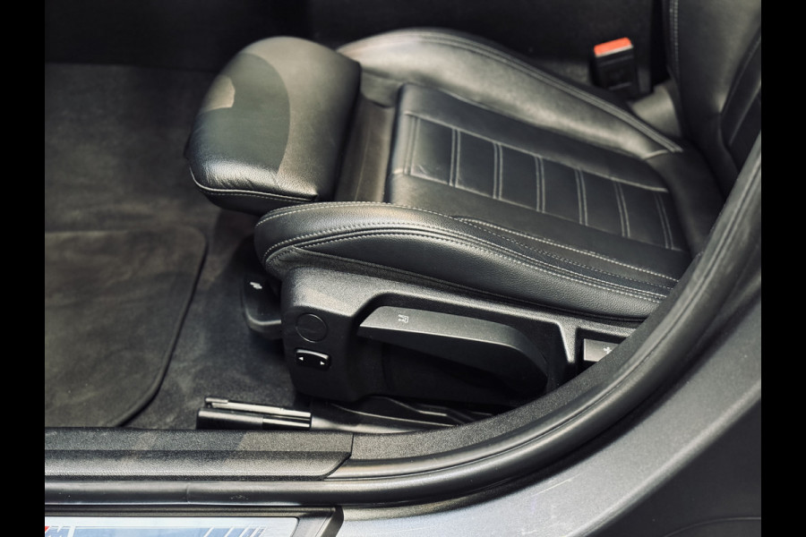 BMW 3-serie 320i High Ex. M-Sport ShadowLine | 19" | Leder | Trekhaak