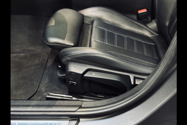 BMW 3-serie 320i High Ex. M-Sport ShadowLine | 19" | Leder | Trekhaak