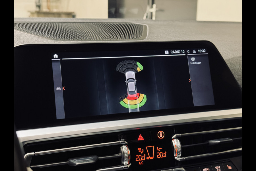 BMW 3-serie 320i High Ex. M-Sport ShadowLine | 19" | Leder | Trekhaak