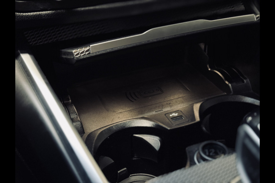 BMW 3-serie 320i High Ex. M-Sport ShadowLine | 19" | Leder | Trekhaak