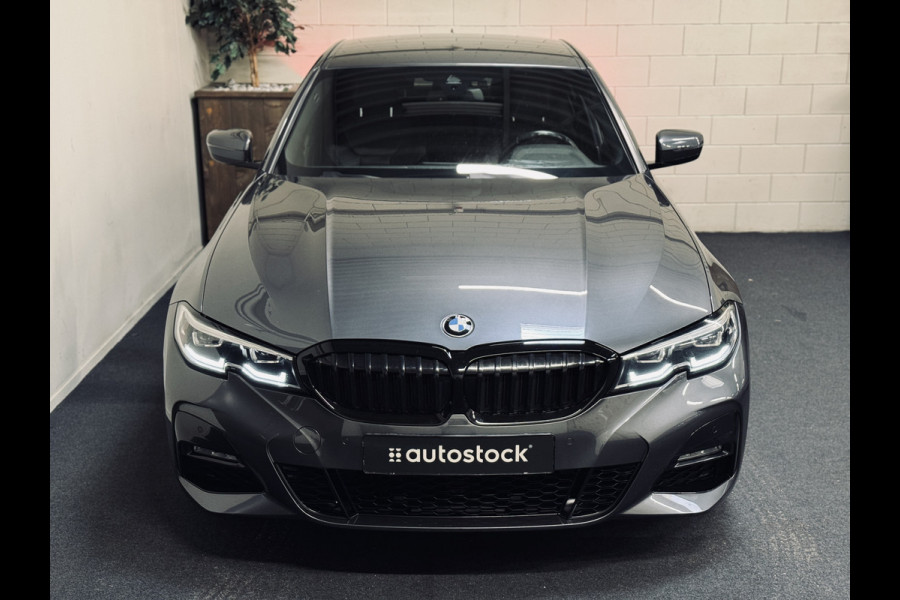 BMW 3-serie 320i High Ex. M-Sport ShadowLine | 19" | Leder | Trekhaak