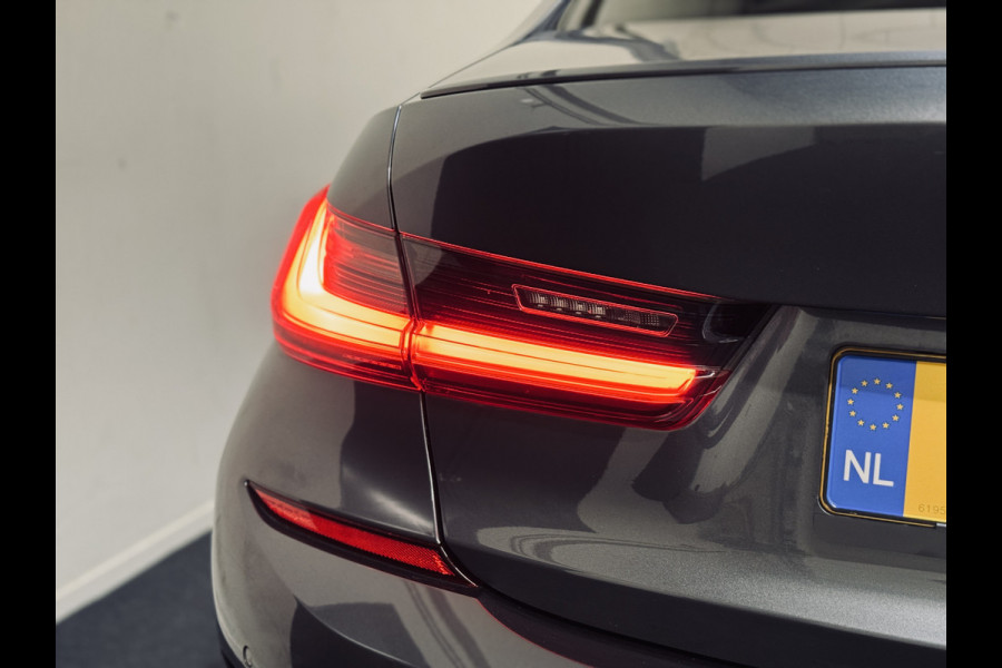 BMW 3-serie 320i High Ex. M-Sport ShadowLine | 19" | Leder | Trekhaak