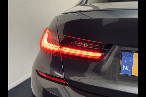 BMW 3-serie 320i High Ex. M-Sport ShadowLine | 19" | Leder | Trekhaak