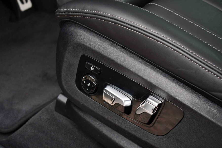 BMW X5 xDrive50e M-Sport Skylounge Comf-stoel ACC 360 HUD H/K 22inch BTW-auto BMW X5 xDrive50e M-Sport Skylounge Comf-stoel ACC 360 HUD H/K 22inch BTW-auto