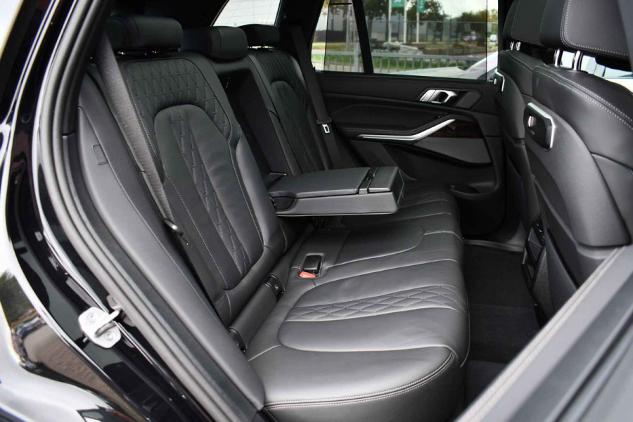 BMW X5 xDrive50e M-Sport Skylounge Comf-stoel ACC 360 HUD H/K 21inch BTW-auto BMW X5 xDrive50e M-Sport Skylounge Comf-stoel ACC 360 HUD H/K 21inch BTW-auto